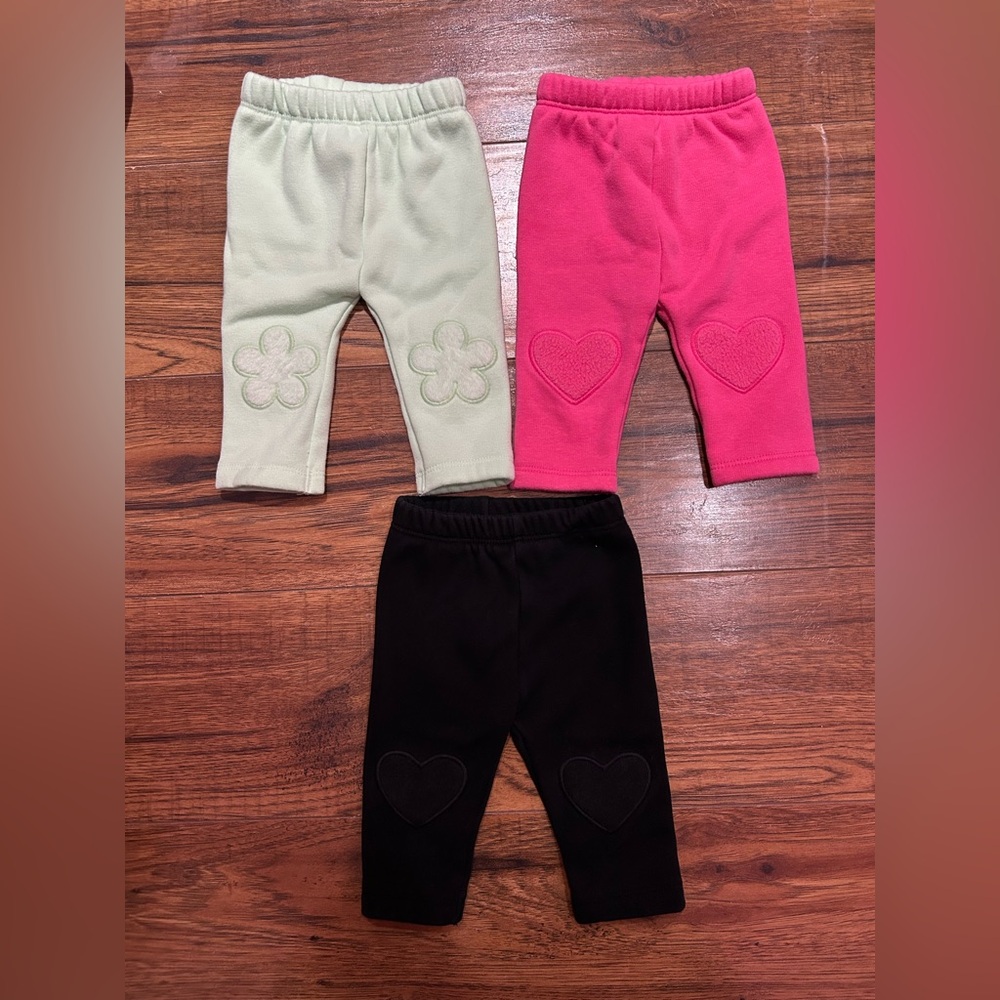 3 pairs of baby girl Old Navy pants size 0-3 months